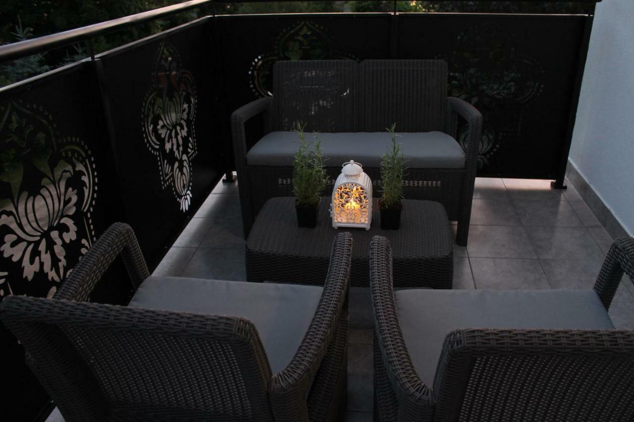 Villa Orient 이아와 외부 사진